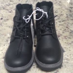 Cat & Jack Acu68 Miller Black